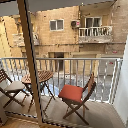 Maisonette In Center