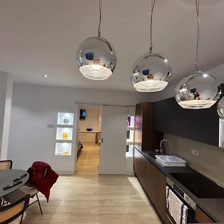 Apartament Maisonette In Center *