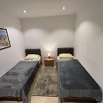Maisonette In Center * Sliema