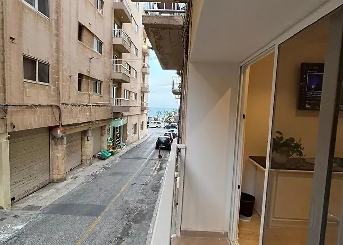 Maisonette In Center Sliema